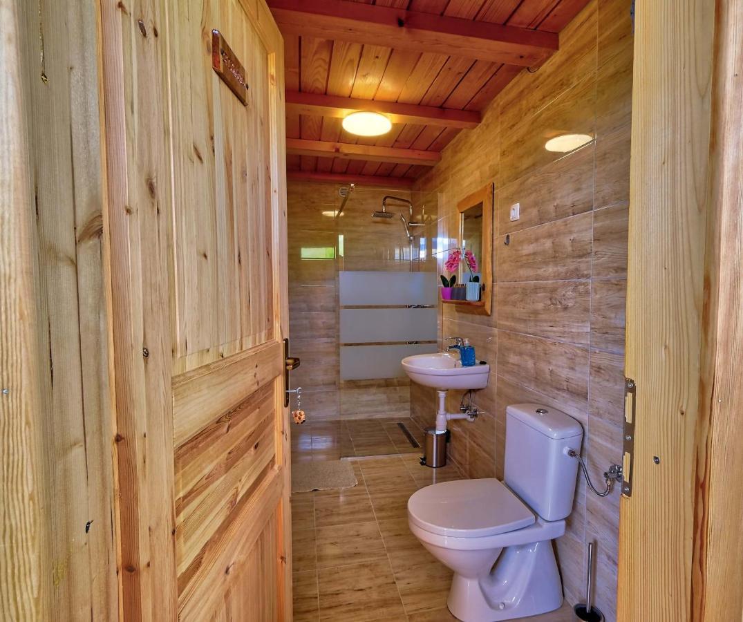 Hotel Glamping Brodej Vitanje Exterior foto